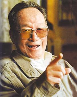 昆东 亚伦